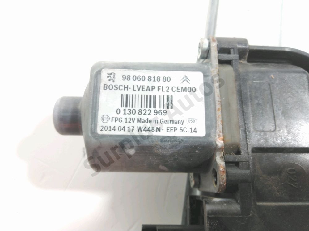 Lève-vitre électrique avant gauche