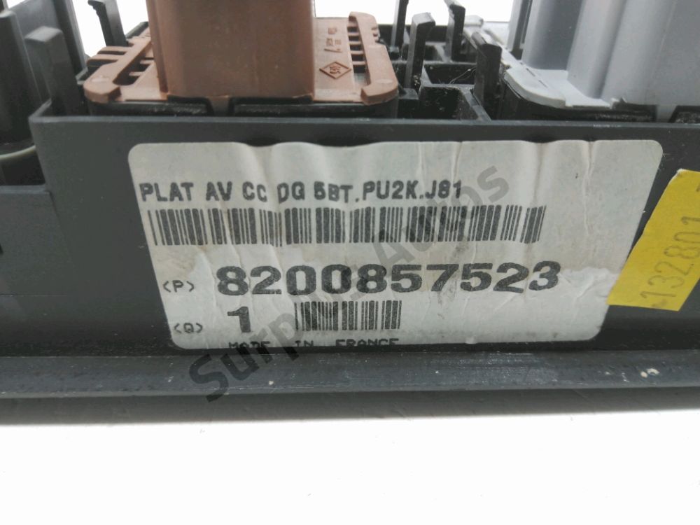 Commande lève-vitre avant gauche