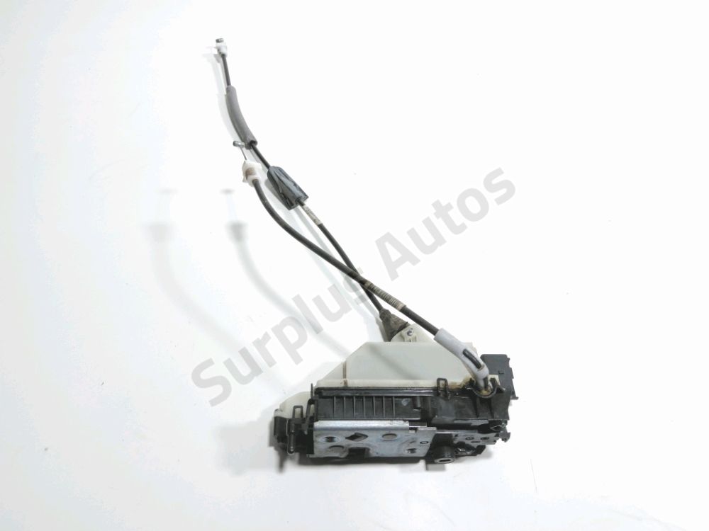 Serrure de porte avant droite