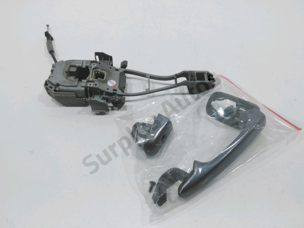 Poignee exterieure avant gauche