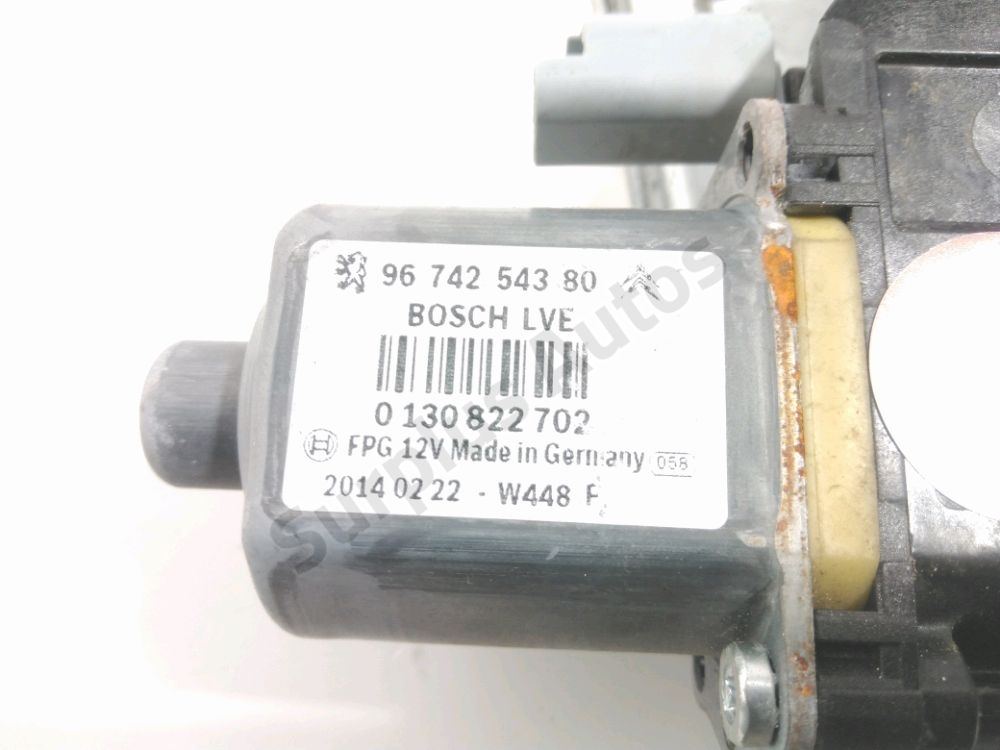 Lève-vitre électrique avant droit