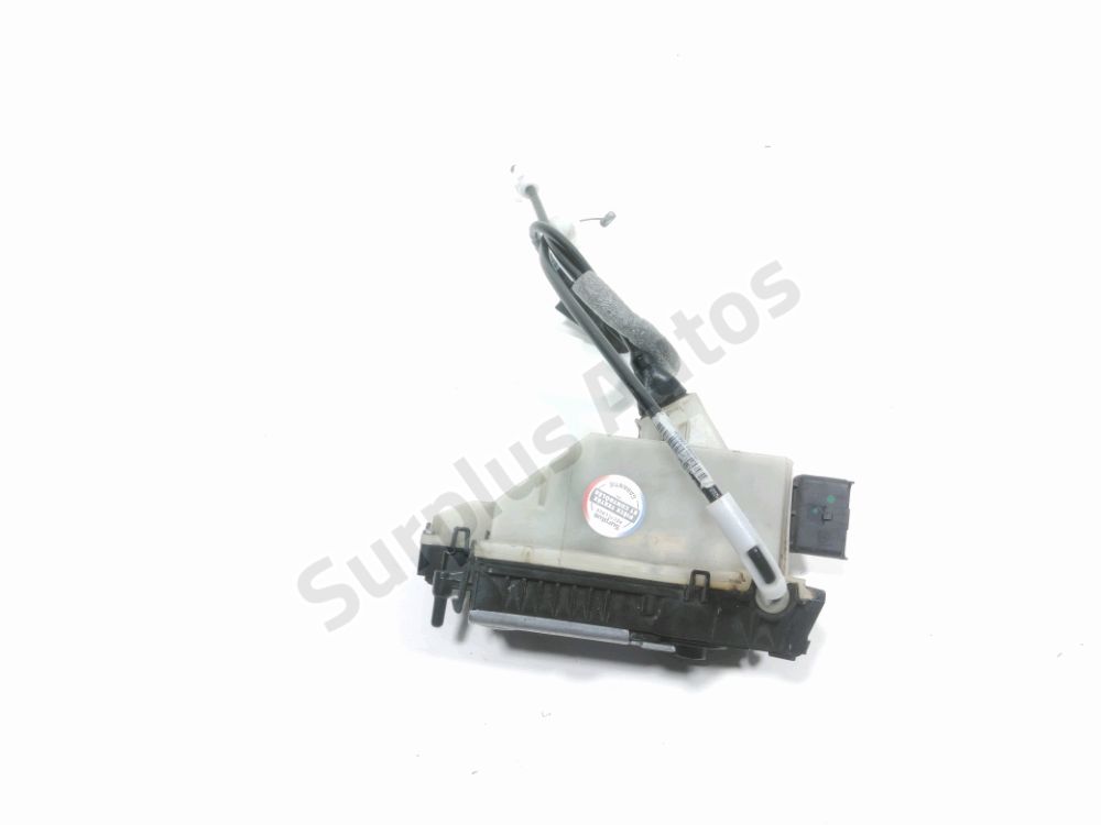 Serrure de porte avant droite