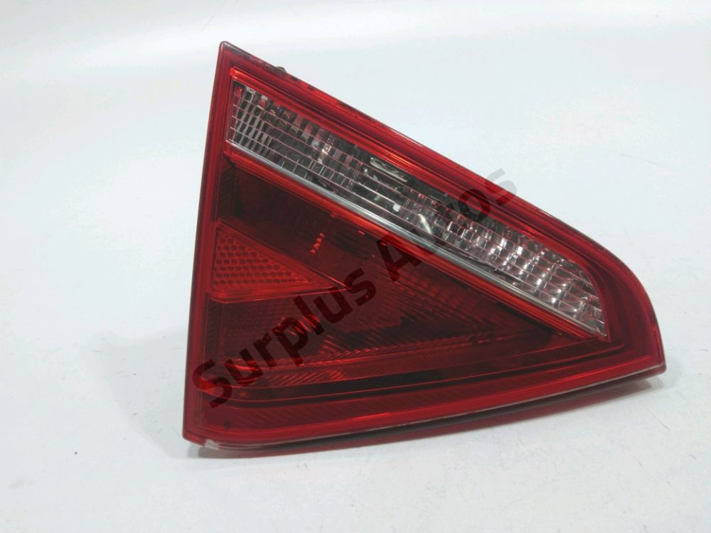 Feu arriere interieur gauche