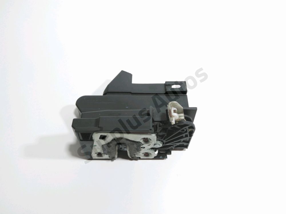 Serrure de porte avant droite