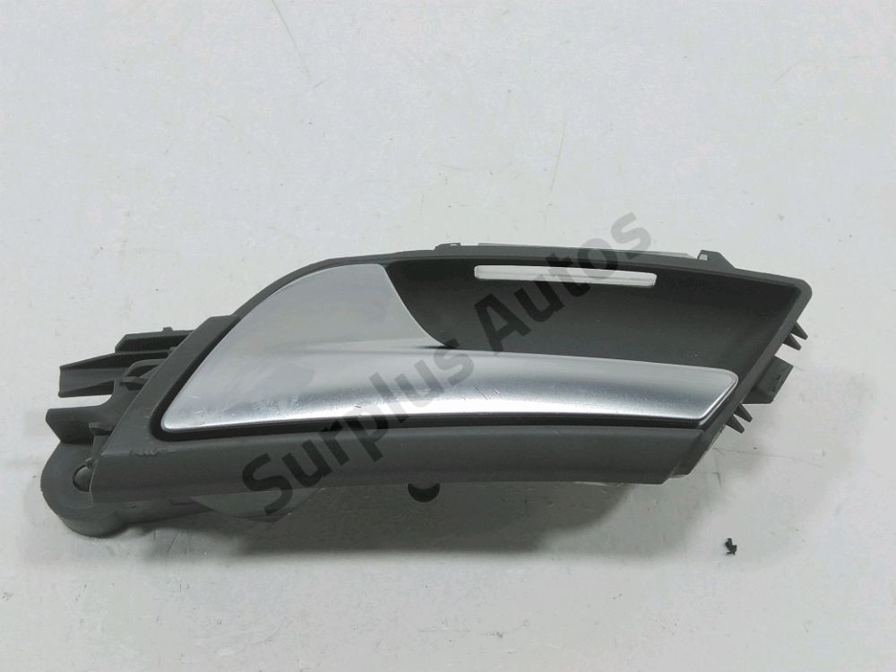 Poignée intérieure porte avant gauche