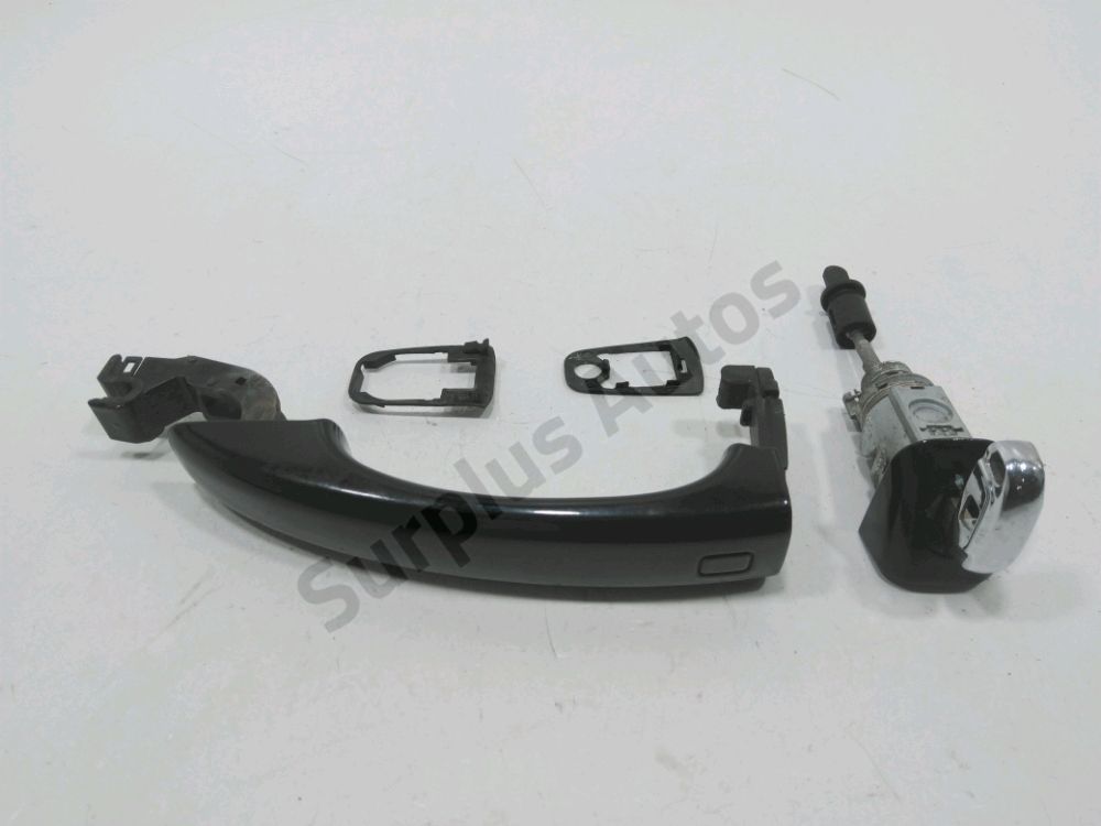 Poignée extérieure avant gauche