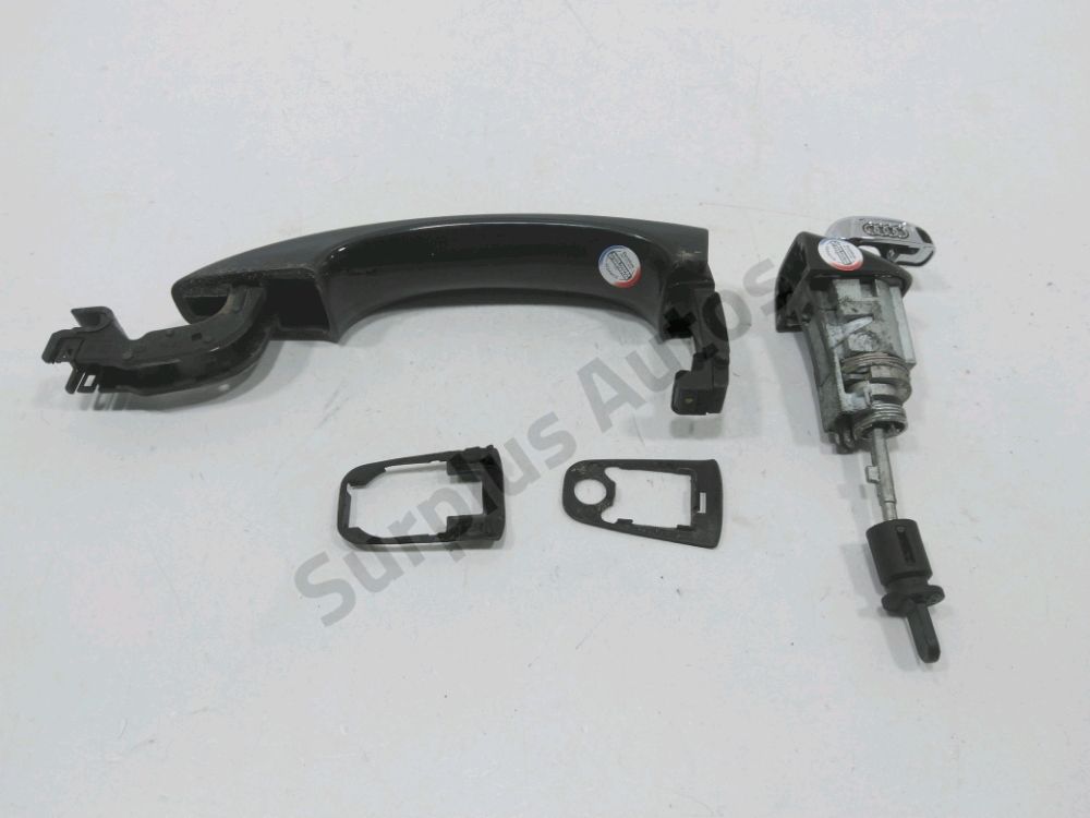 Poignée extérieure avant gauche