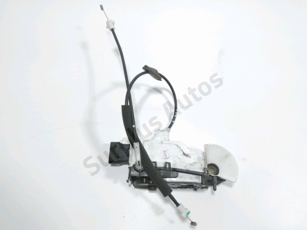 Serrure de porte avant gauche