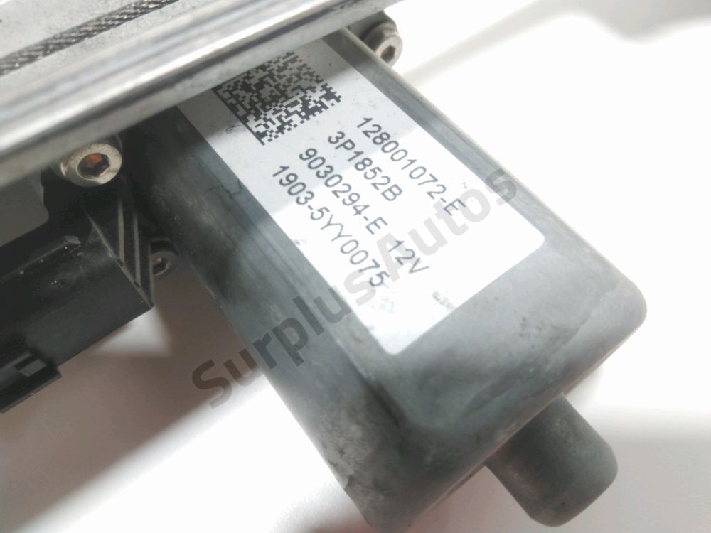 Lève-vitre électrique avant gauche