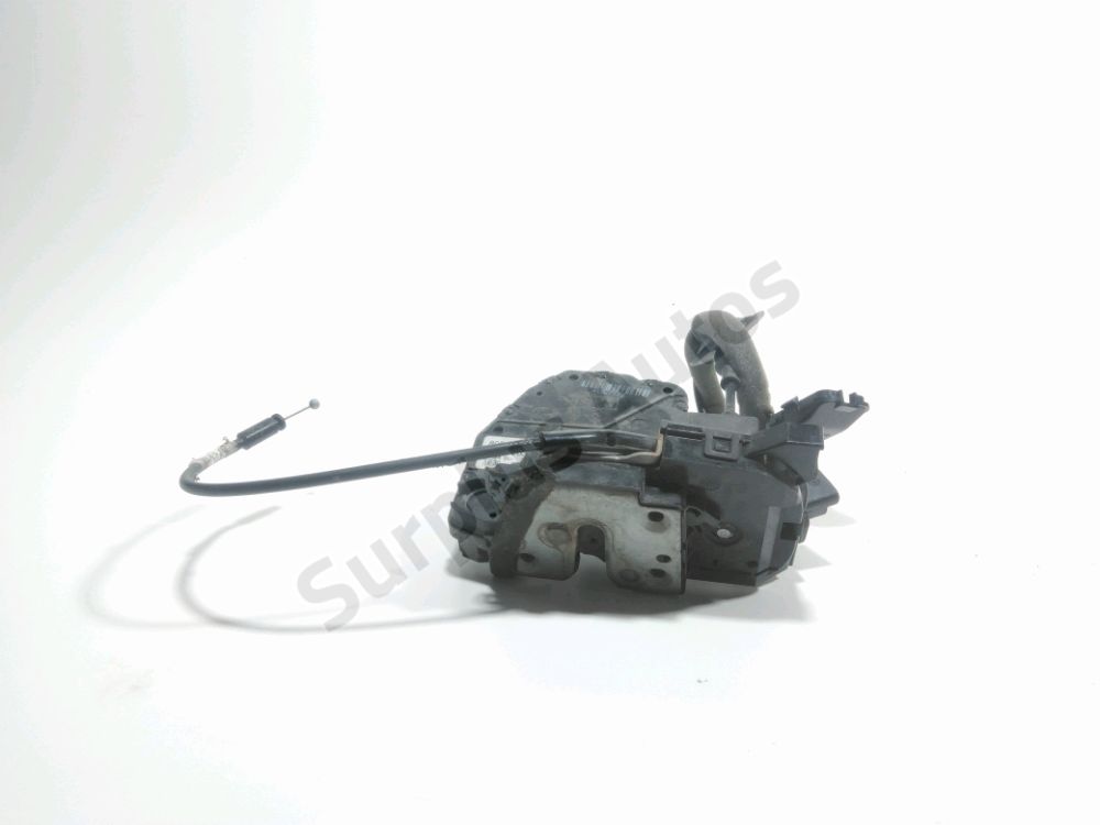 Serrure de porte avant droite