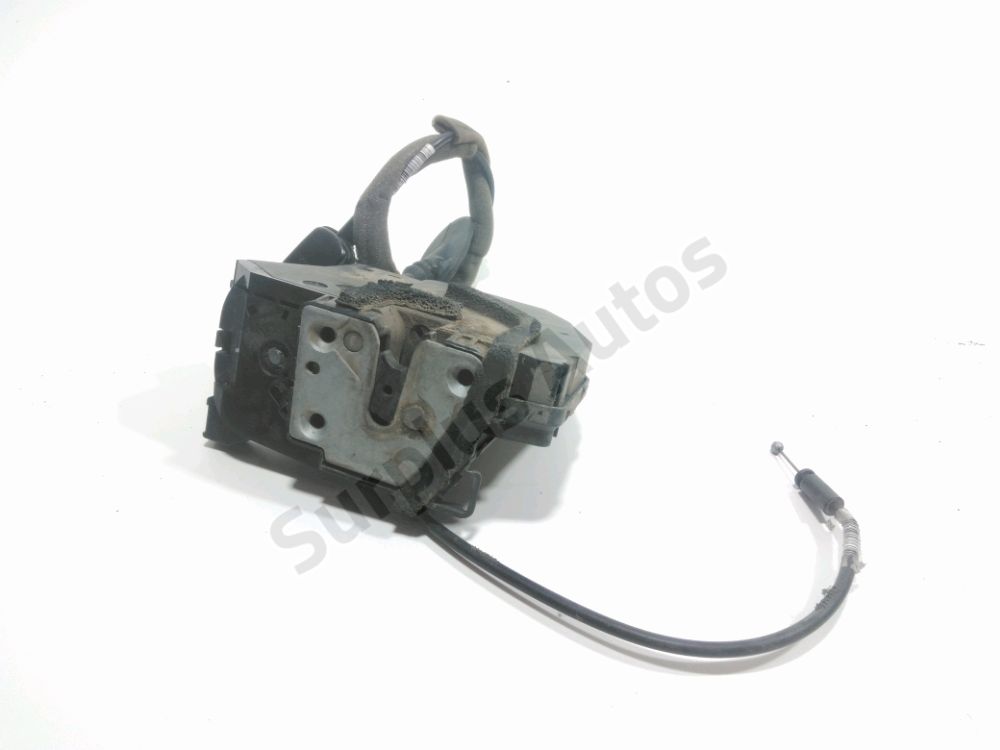 Serrure de porte avant droite