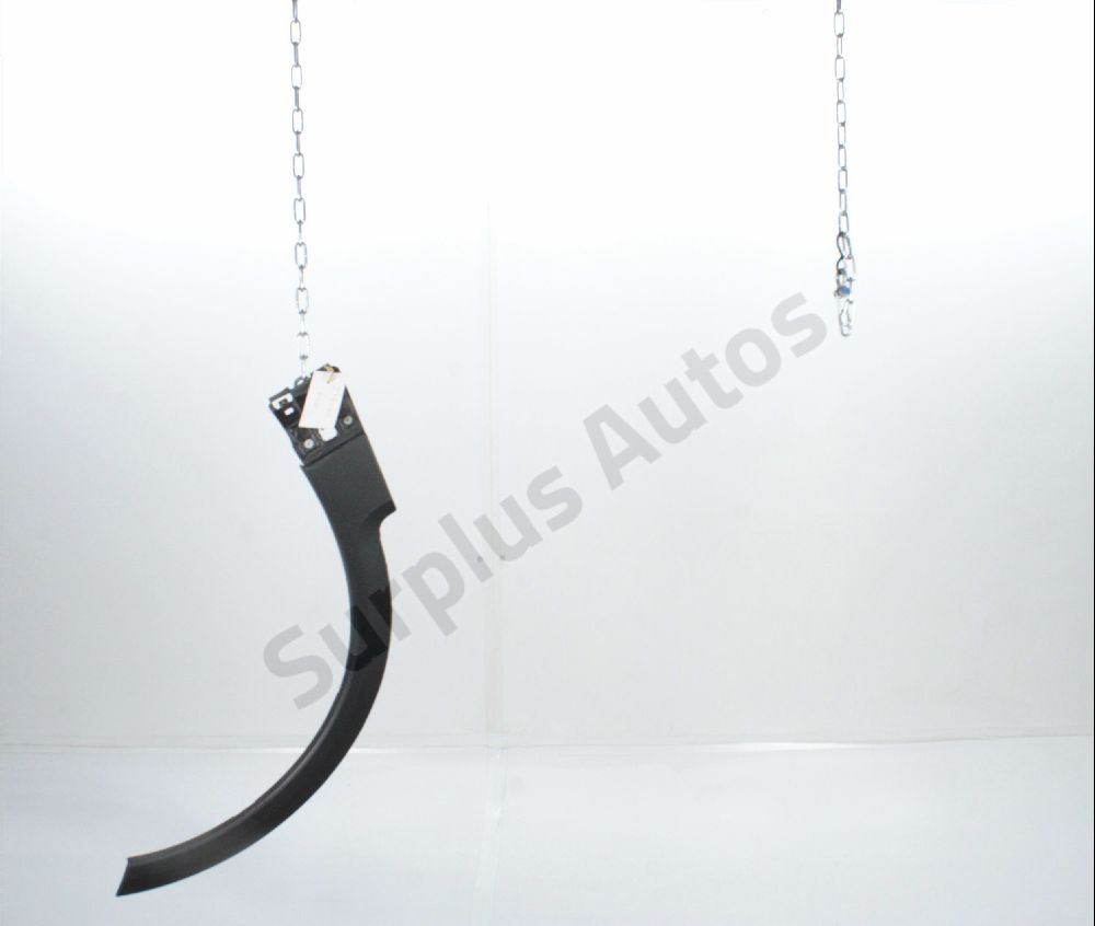 Elargisseur d'aile avant gauche