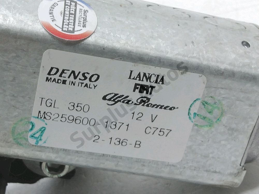 Moteur d'essuie glace arrière