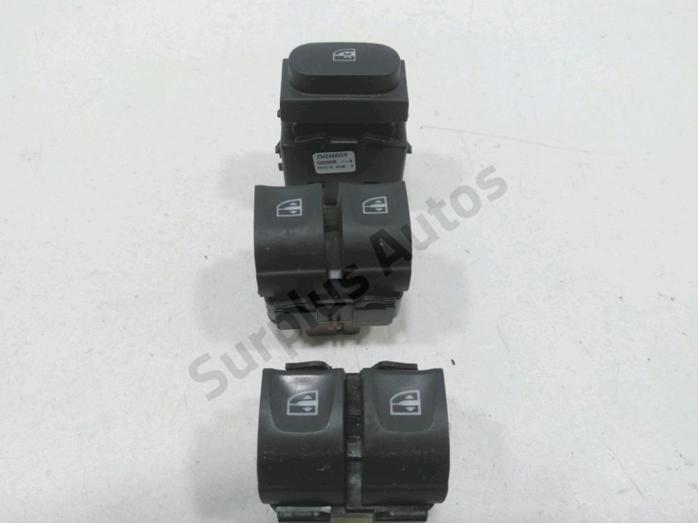 Commande lève-vitre avant gauche