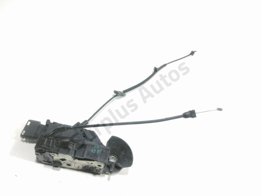 Serrure de porte avant gauche