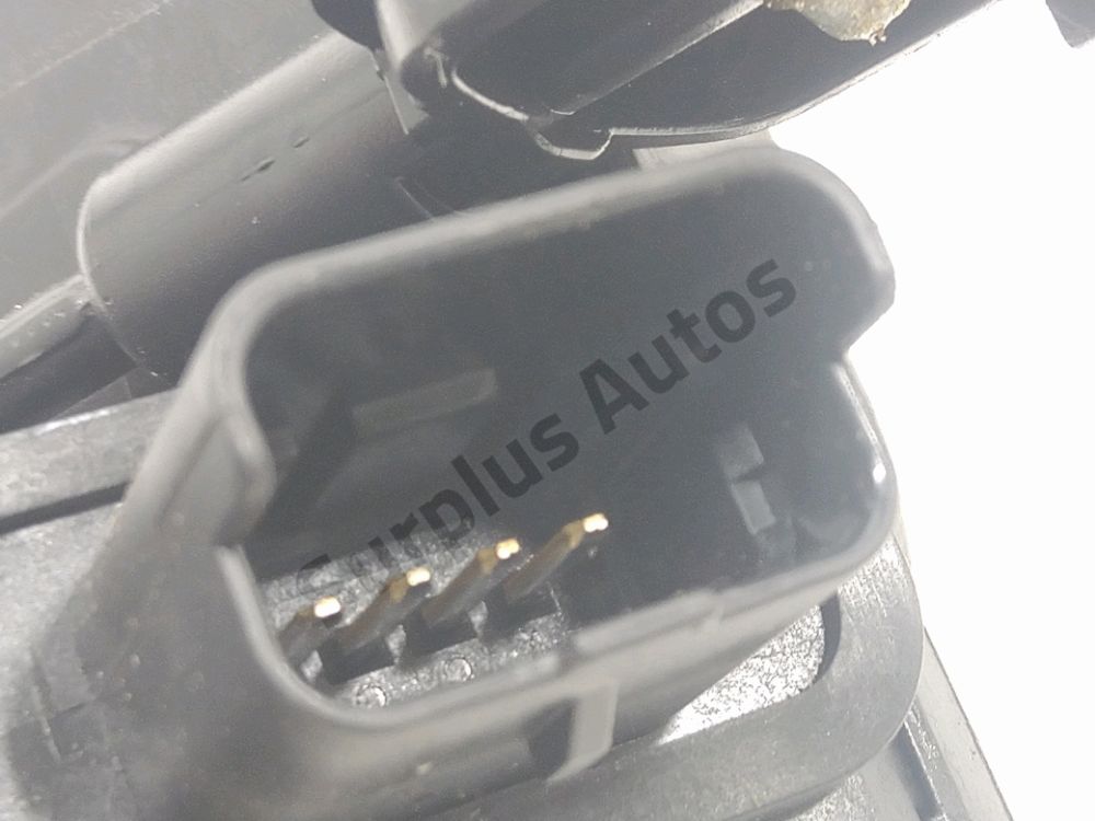 Serrure de porte arrière gauche