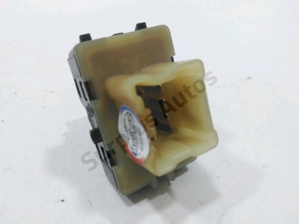 Commande lève-vitre avant droit