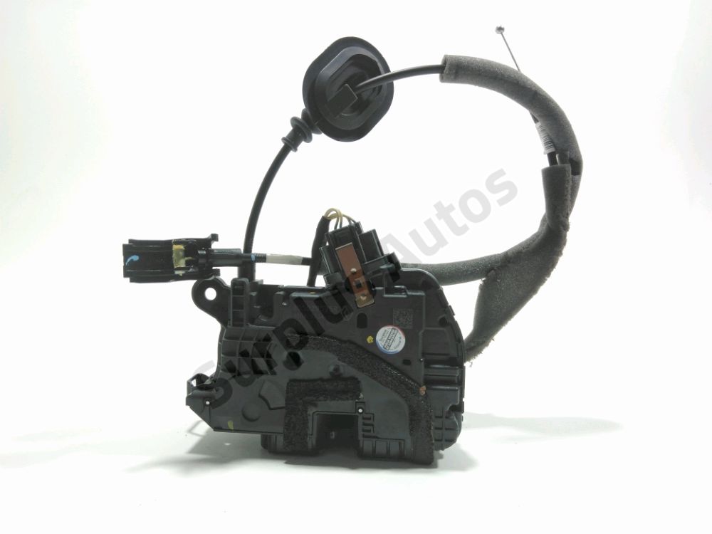 Serrure de porte avant droite