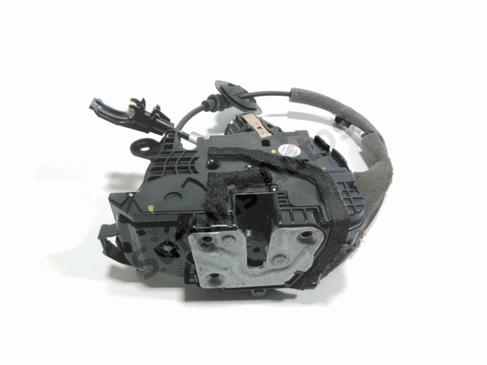 Serrure de porte avant droite