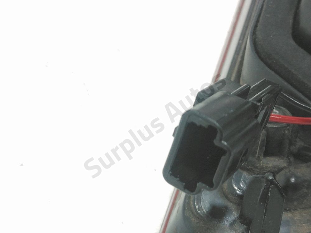 Feu arrière intérieur gauche