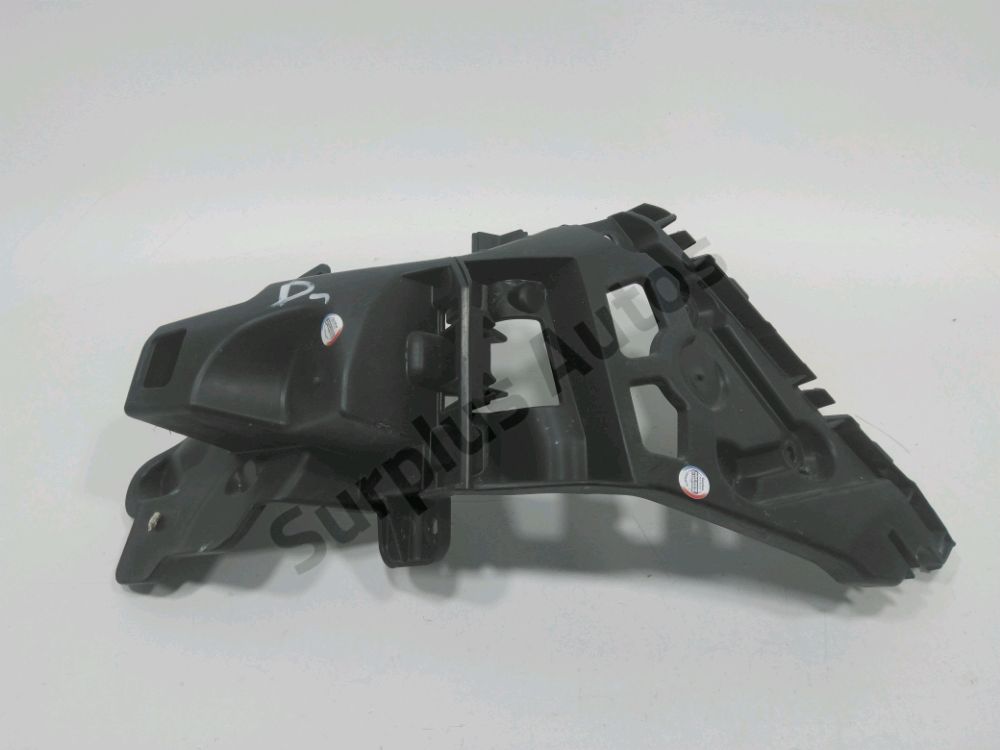 Support droit de pare-choc arrière