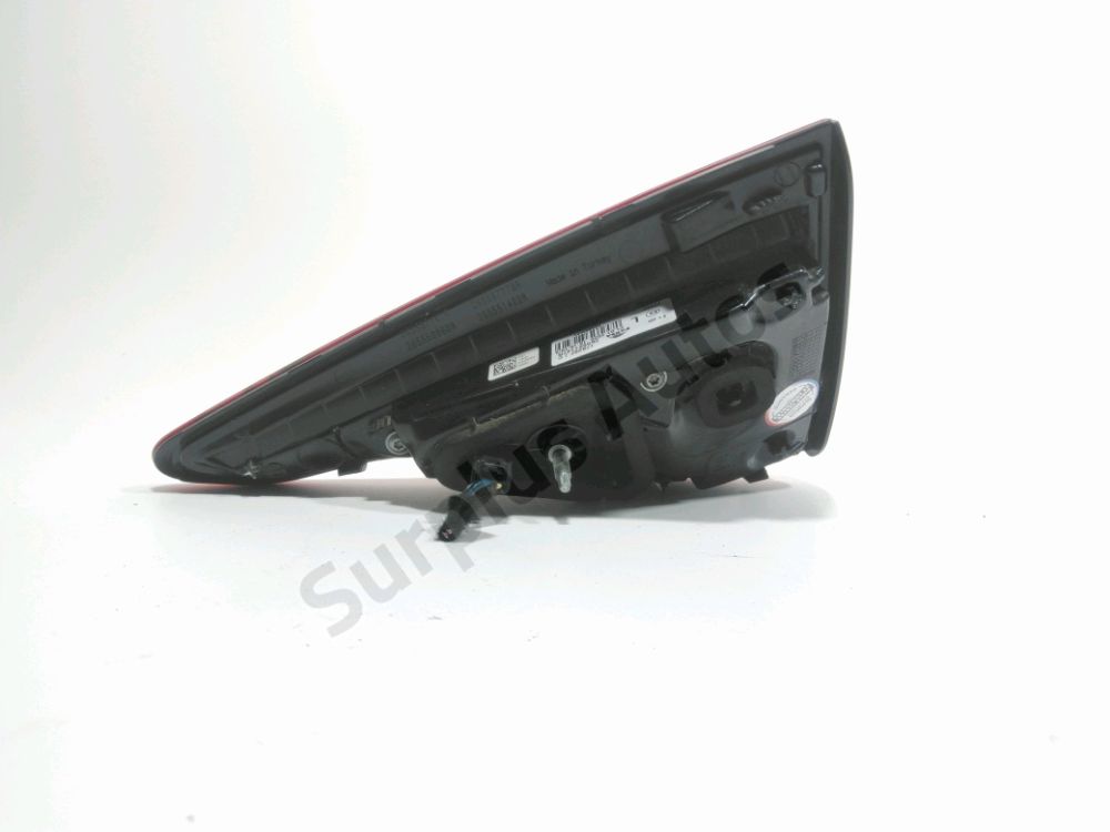 Feu arrière intérieur gauche