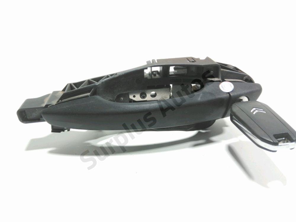 Poignée extérieure avant gauche