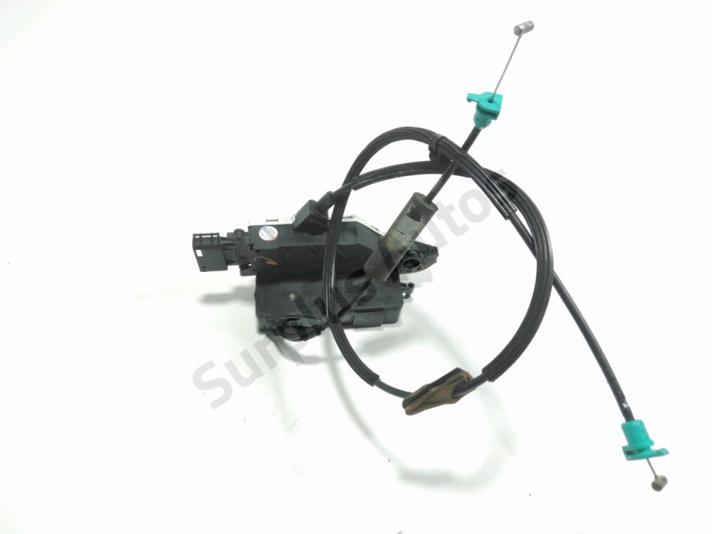 Serrure de porte avant gauche