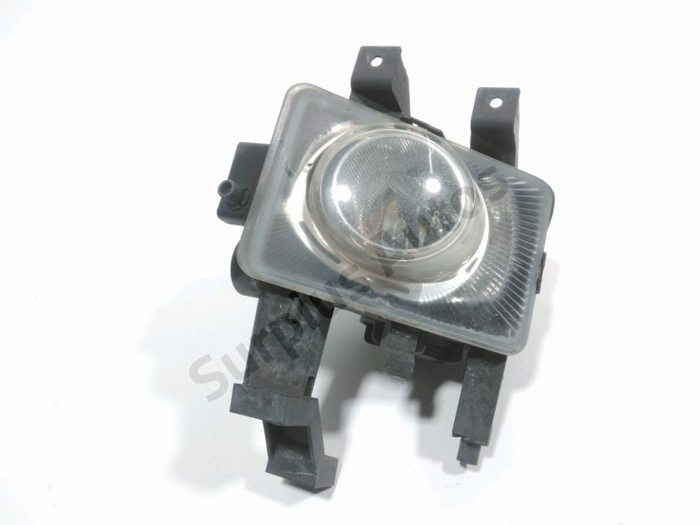 Feu diurne avant droit