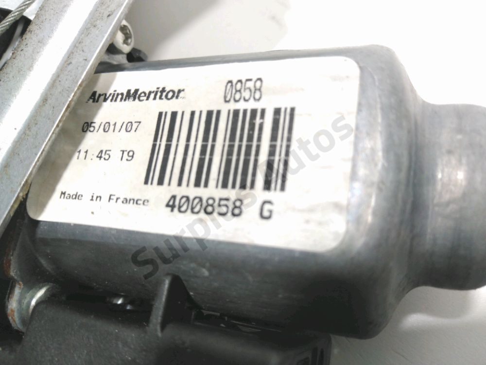 Lève-vitre électrique avant gauche