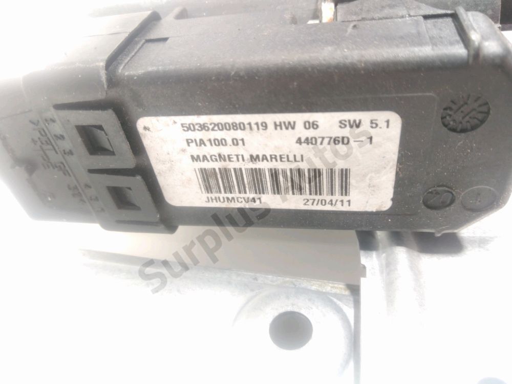 Lève-vitre électrique avant gauche