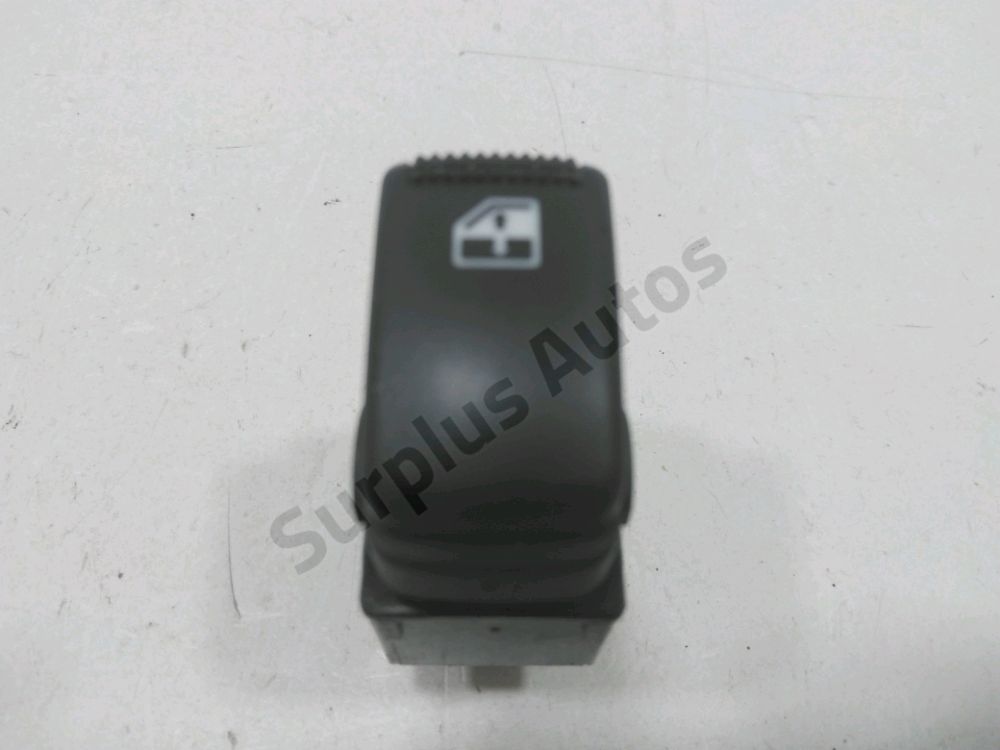 Commande leve-vitre avant droit