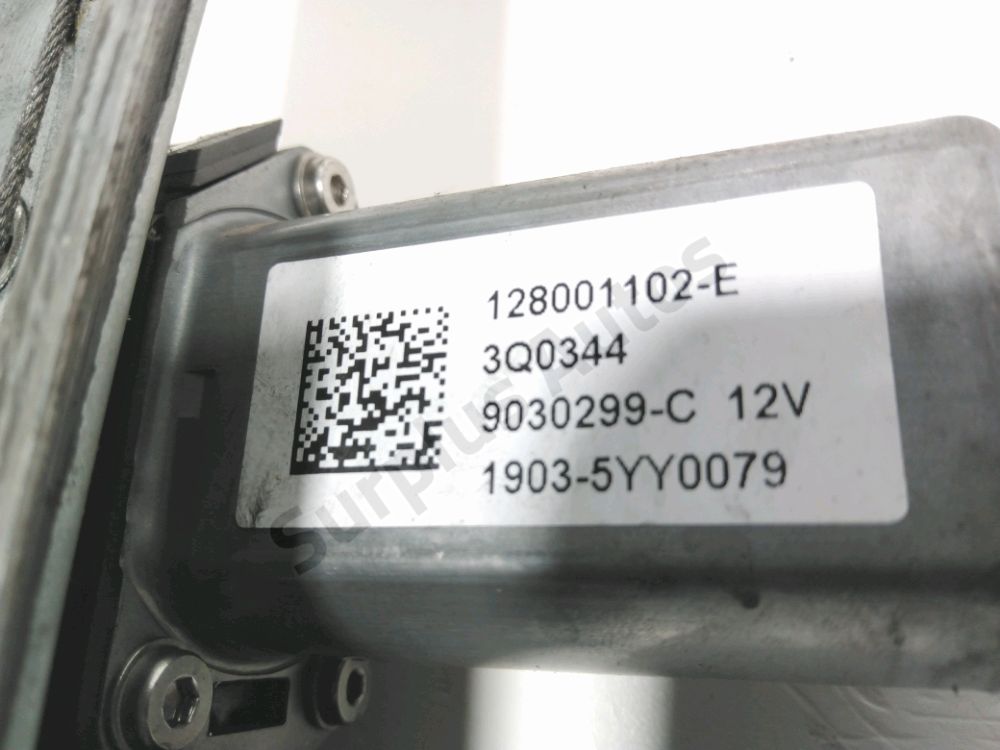 Lève-vitre électrique avant gauche