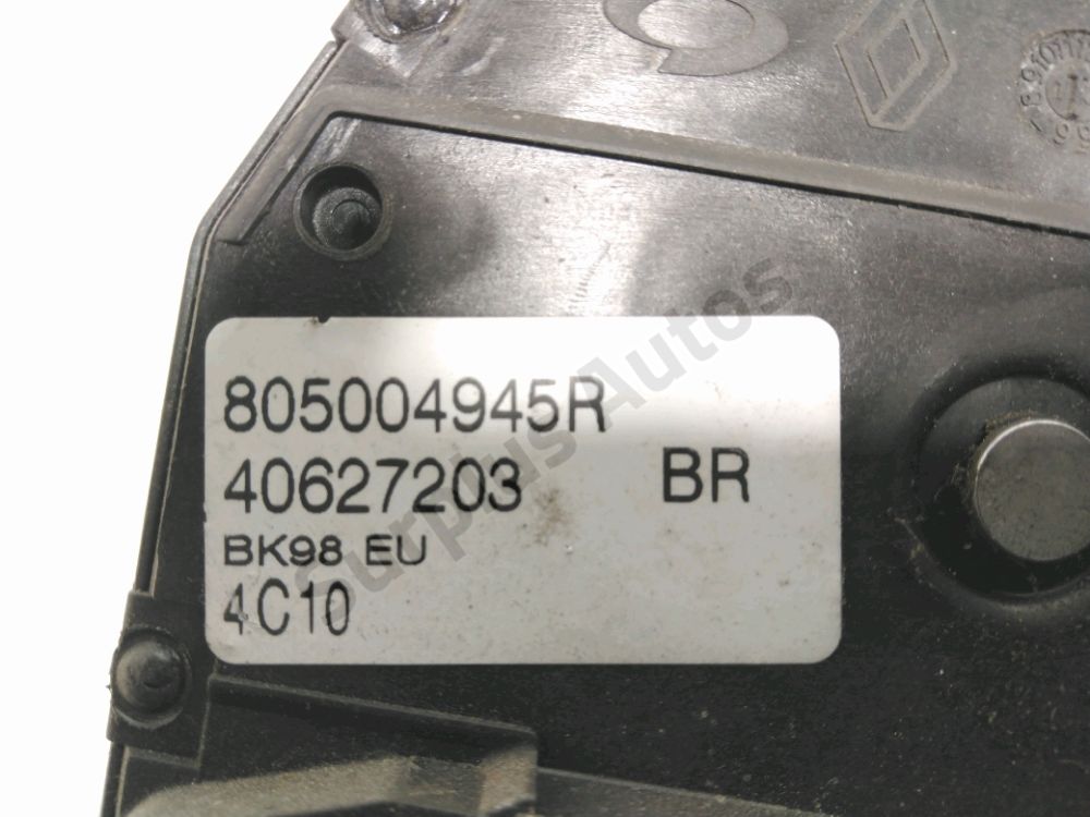 Serrure de porte avant droite