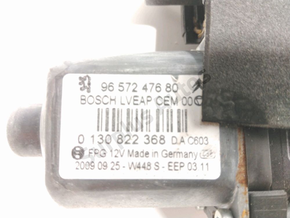 Lève-vitre électrique avant gauche