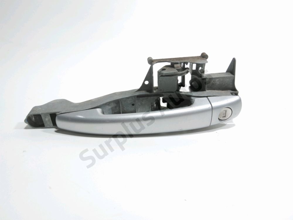 Poignée extérieure avant gauche