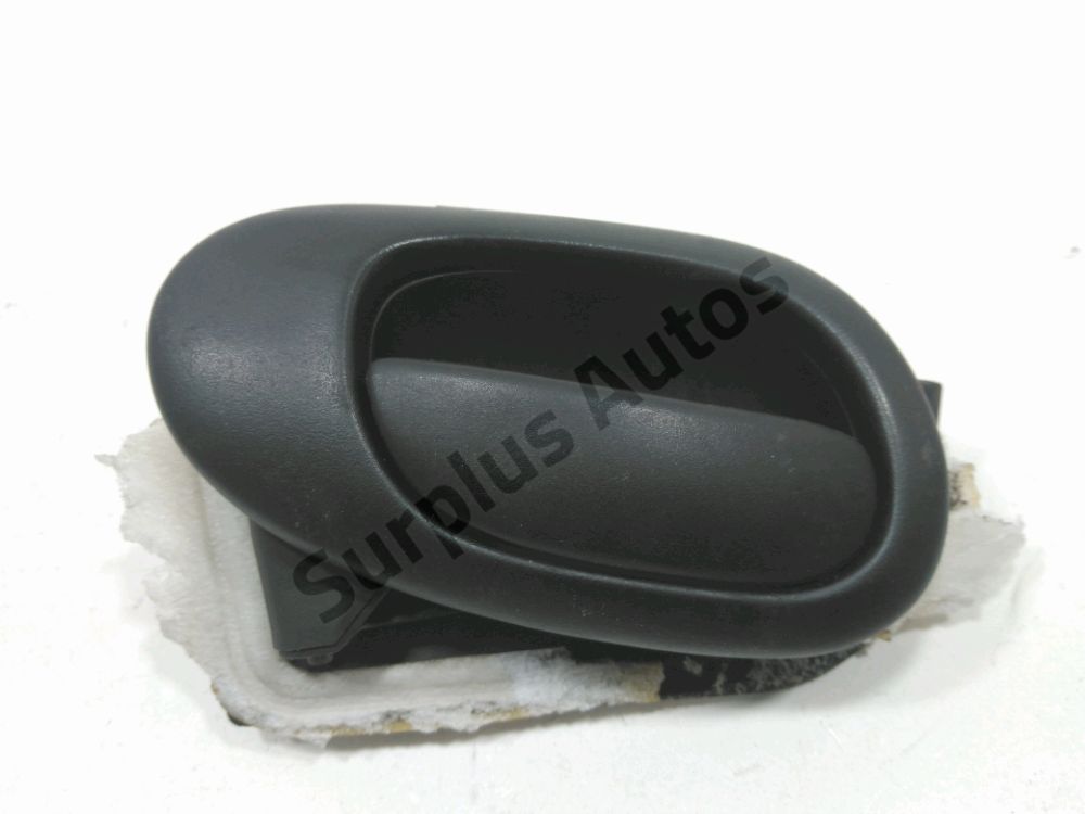 Poignée intérieure porte avant gauche