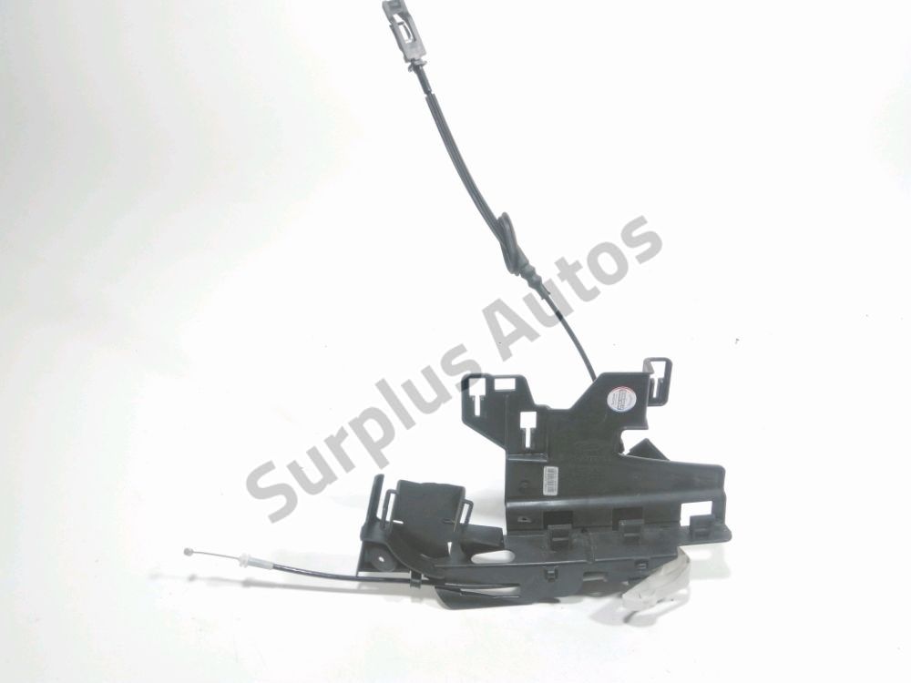 Serrure de porte avant droite