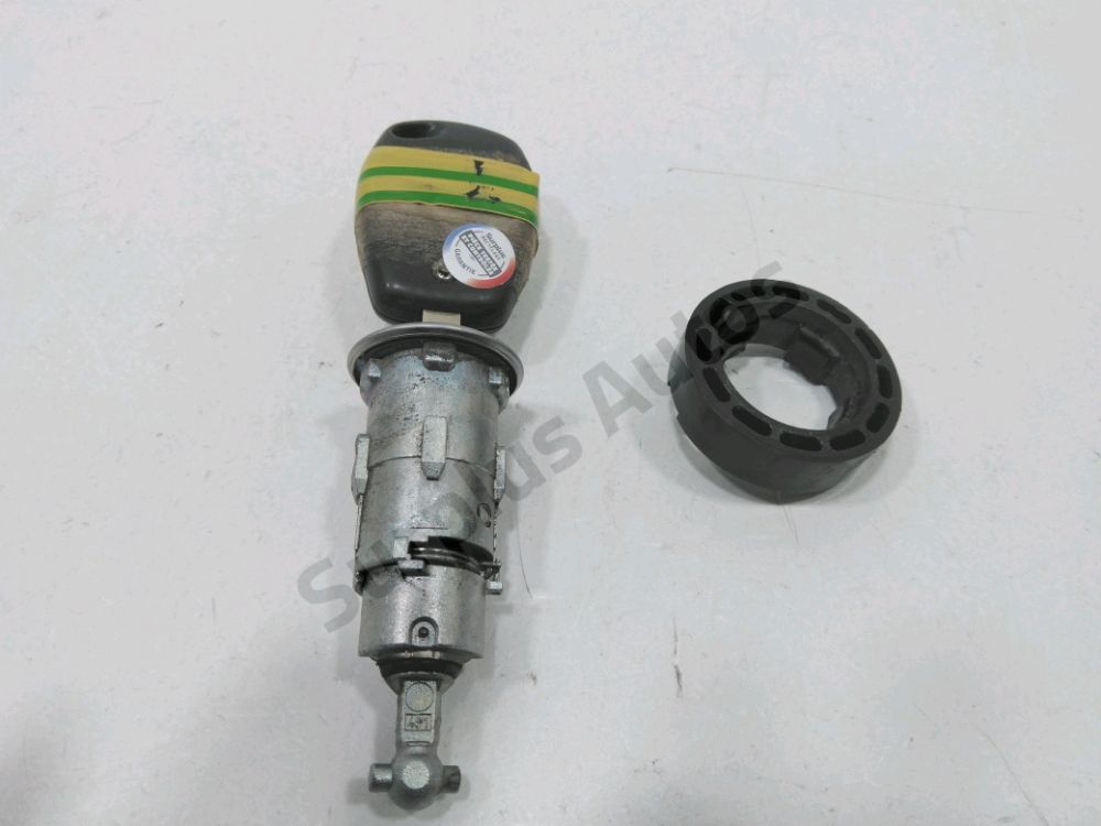 Barrillet de porte avant gauche