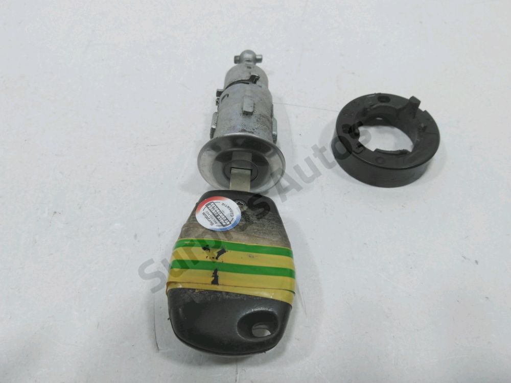 Barrillet de porte avant gauche