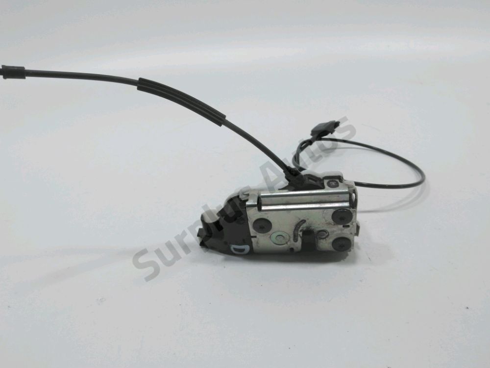 Serrure de porte avant droite