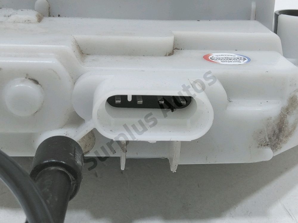 Serrure de porte avant droite