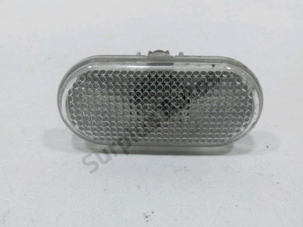 Répétiteur d'aile droit