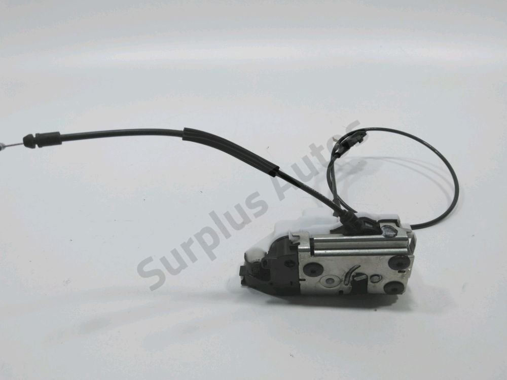 Serrure de porte avant droite