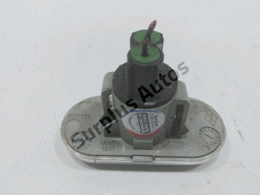 Répétiteur d'aile gauche