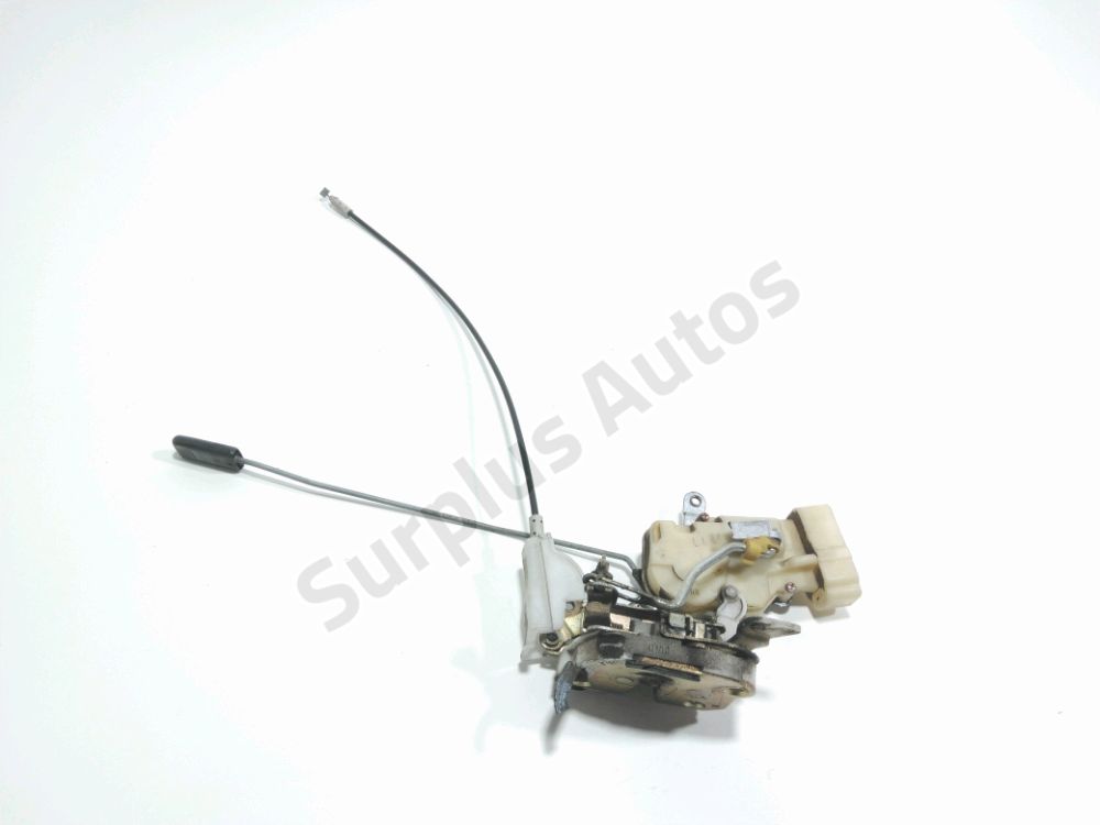 Serrure de porte avant droite