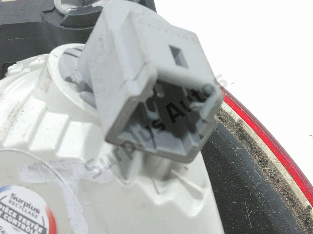 Feu arrière intérieur droit