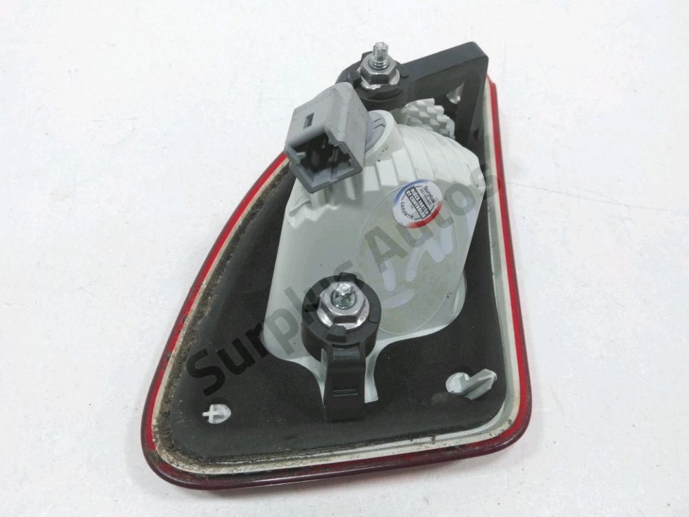 Feu arrière intérieur gauche