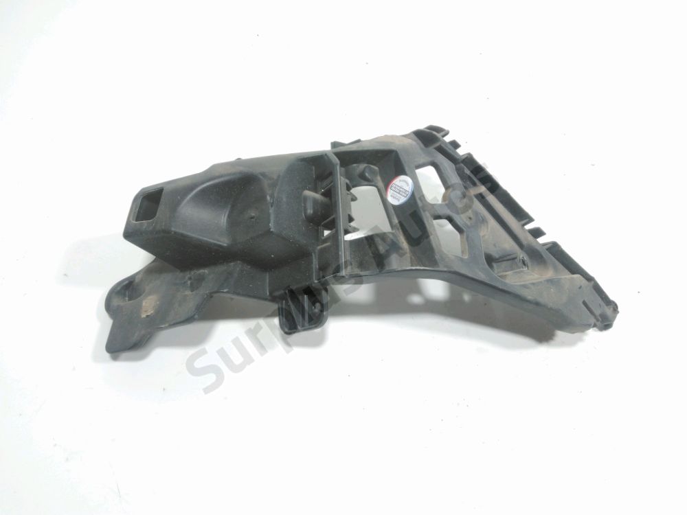 Support droit de pare-choc arrière