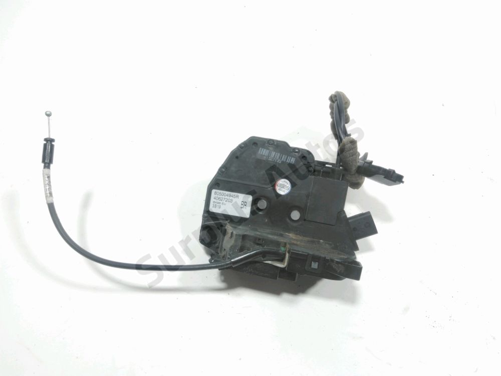 Serrure de porte avant droite